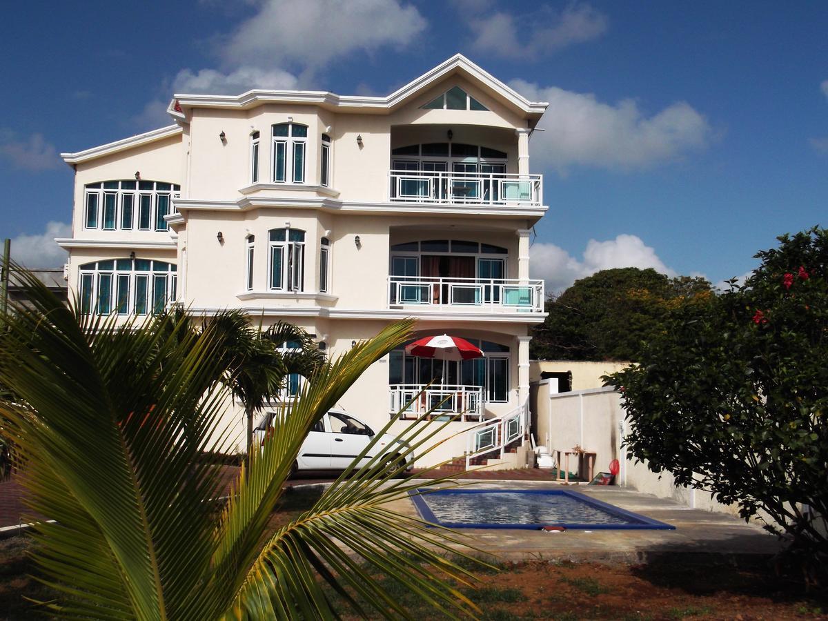 Luxor Residence Guesthouse Belle Mare Exterior foto